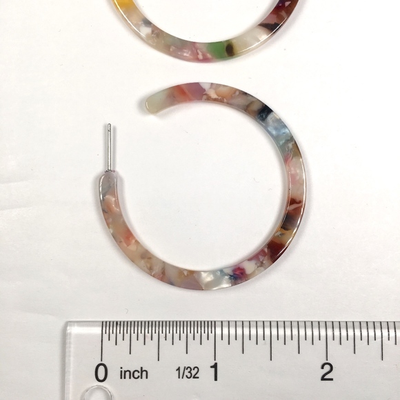 Resin Tortoise Shell Hoop Dangle Earrings - Picture 3 of 3